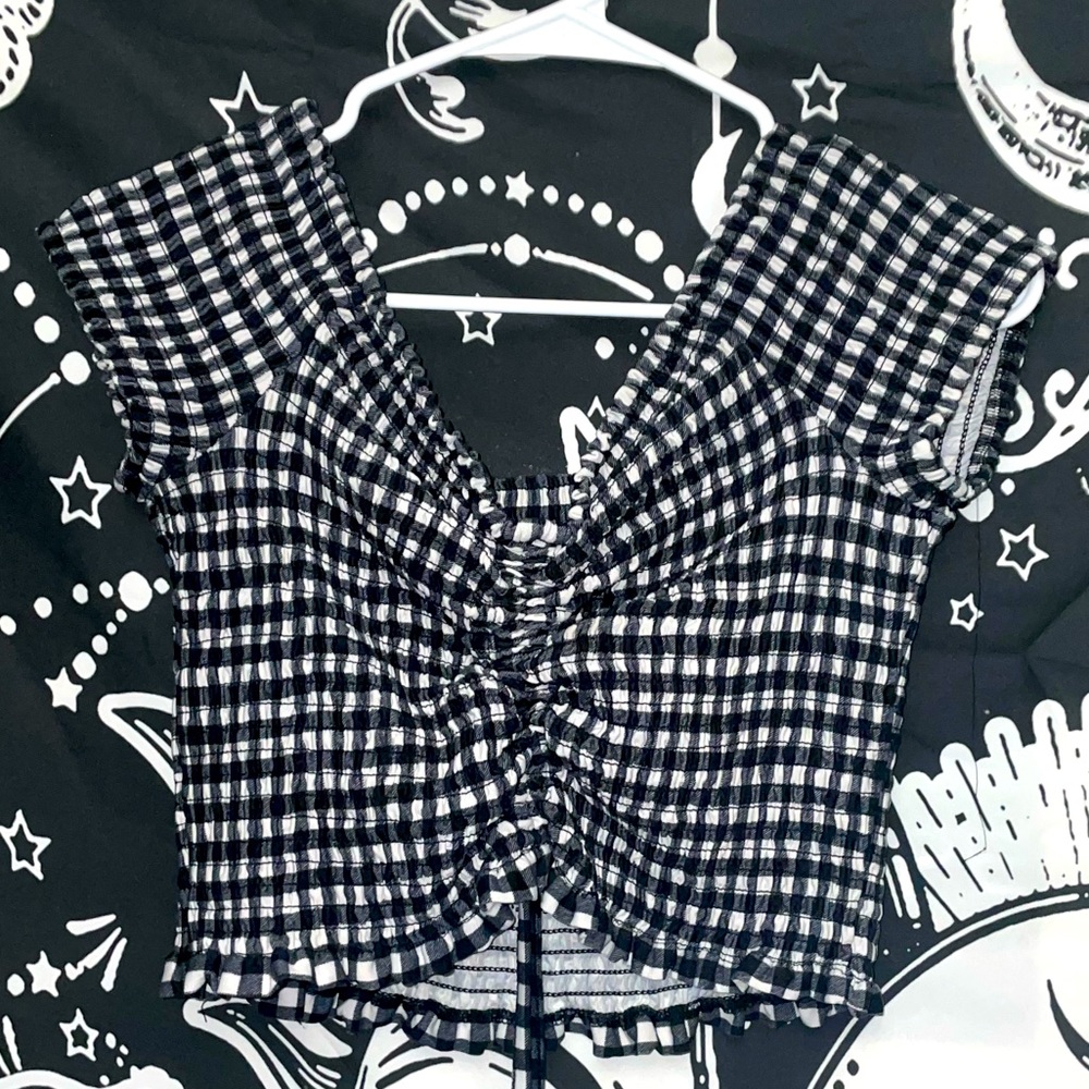 Justify Black & White X-Large Crop Top